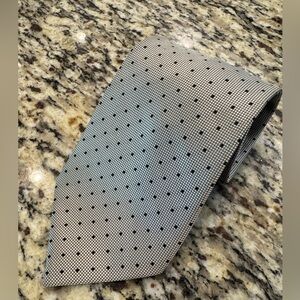 Roberta 100% silk Classic Men's Polka Dot tie - Gray/Black